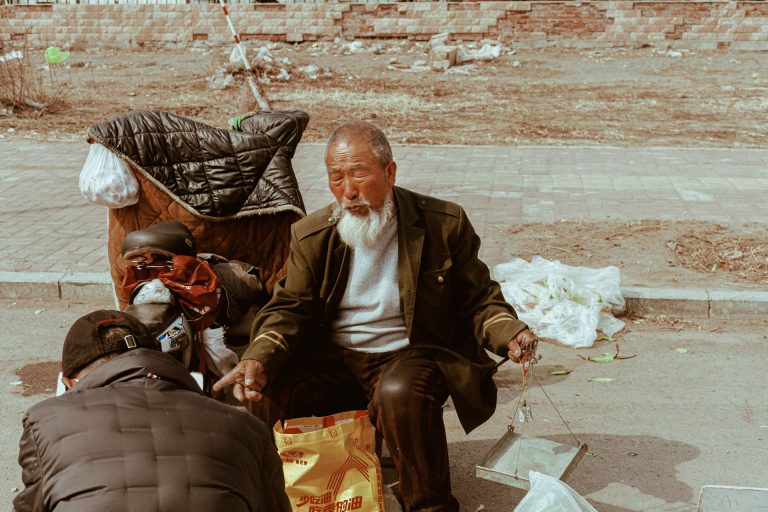 拒绝尴尬 唐山韩城集拍照片 5d2+50mm小痰盂